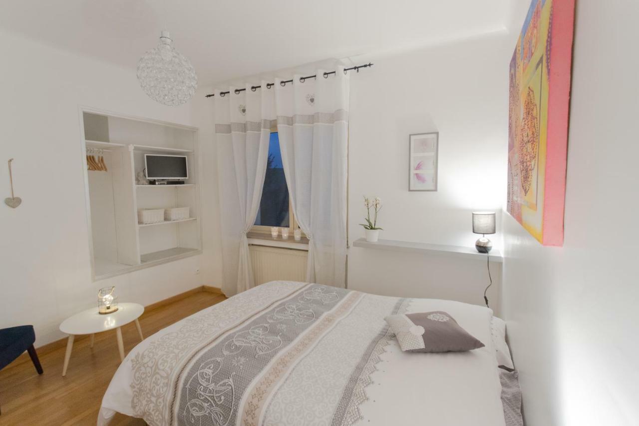 ホテル Le Domaine Des Pres Lachambre エクステリア 写真
